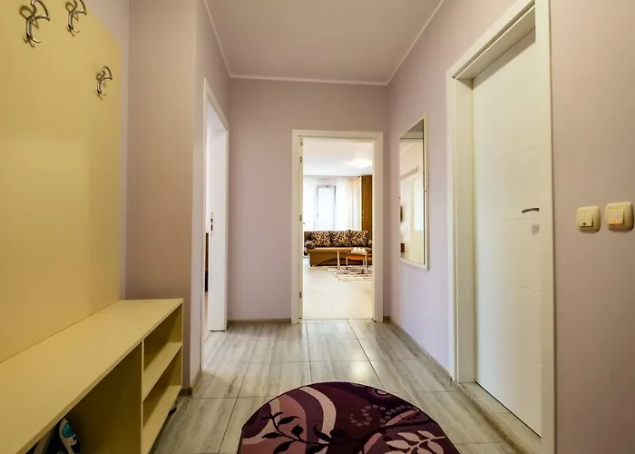 Alex * Βέλινγκραντ